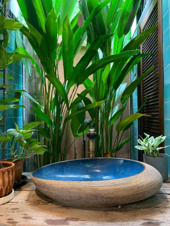 Priya Boutique House Bed and Breakfast Bangkok Exteriör bild