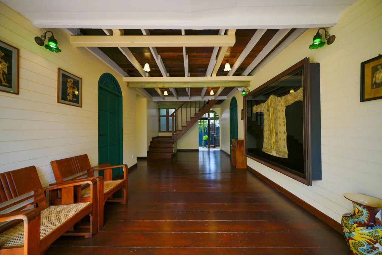 Priya Boutique House Bed and Breakfast Bangkok Exteriör bild