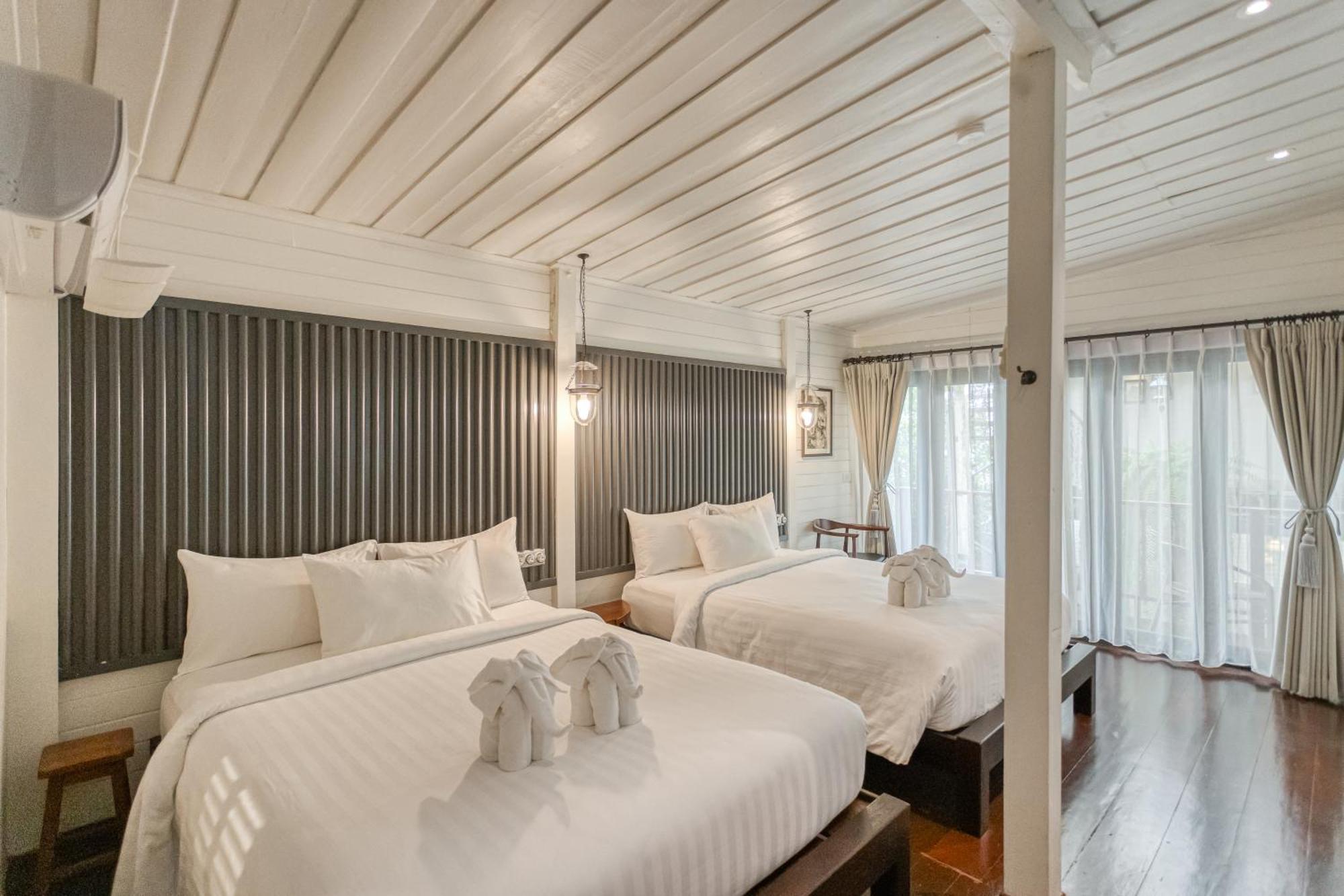 Priya Boutique House Bed and Breakfast Bangkok Exteriör bild