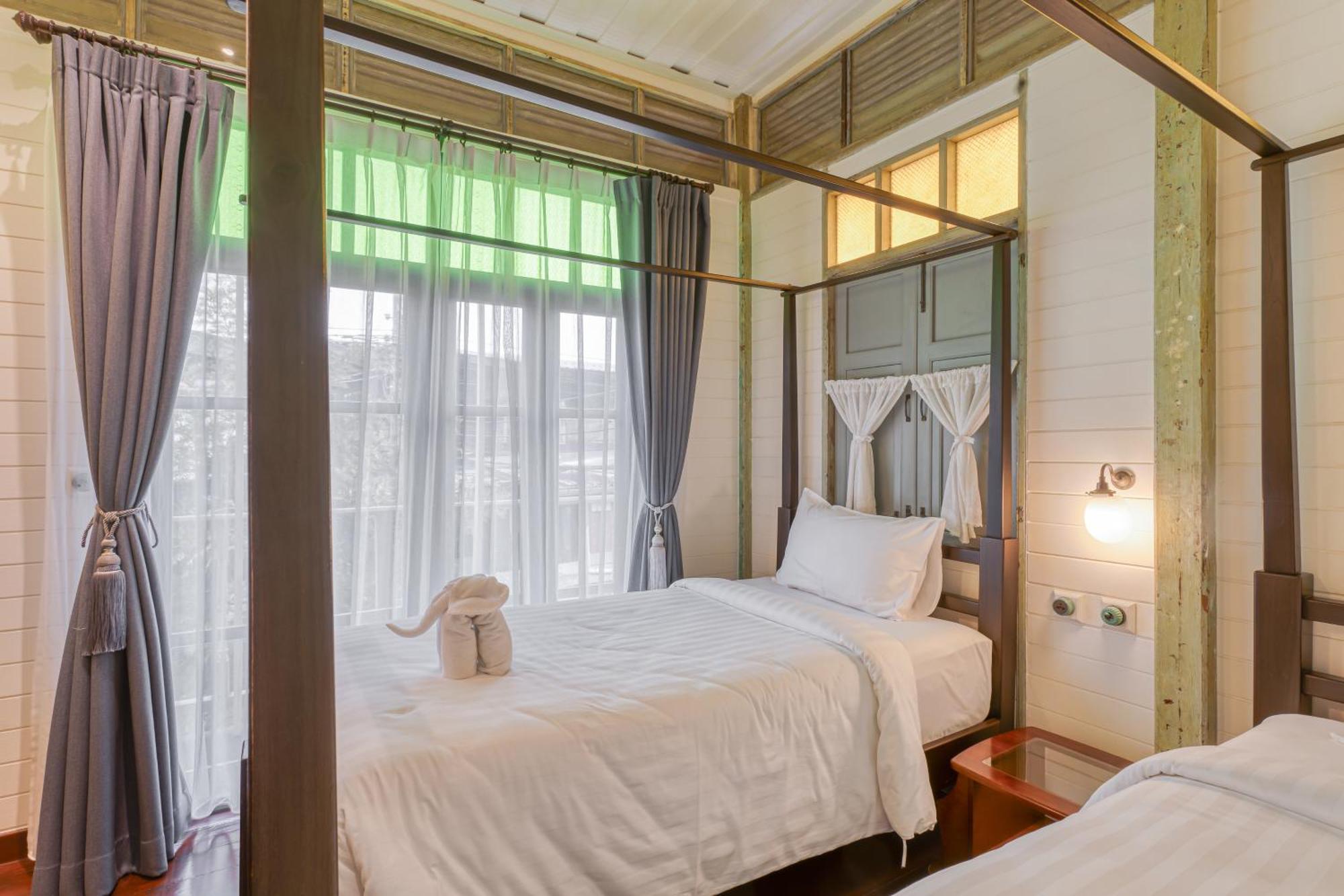 Priya Boutique House Bed and Breakfast Bangkok Exteriör bild