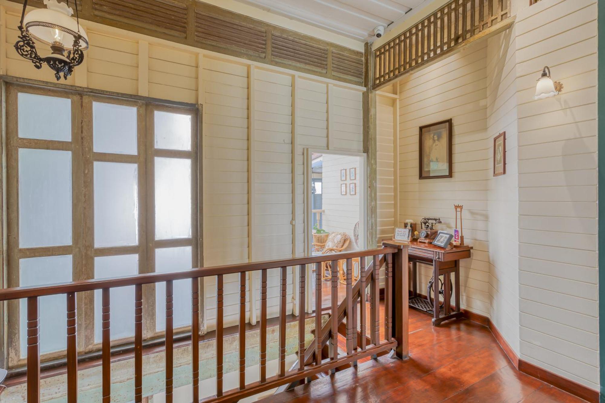 Priya Boutique House Bed and Breakfast Bangkok Exteriör bild