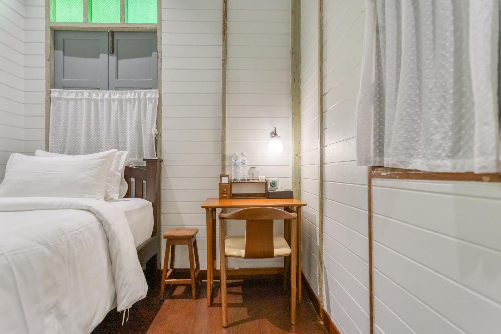 Priya Boutique House Bed and Breakfast Bangkok Rum bild